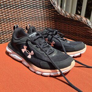 Under Armour Deluxe Charged Assert sneakers Black Pink Athletic Shoes